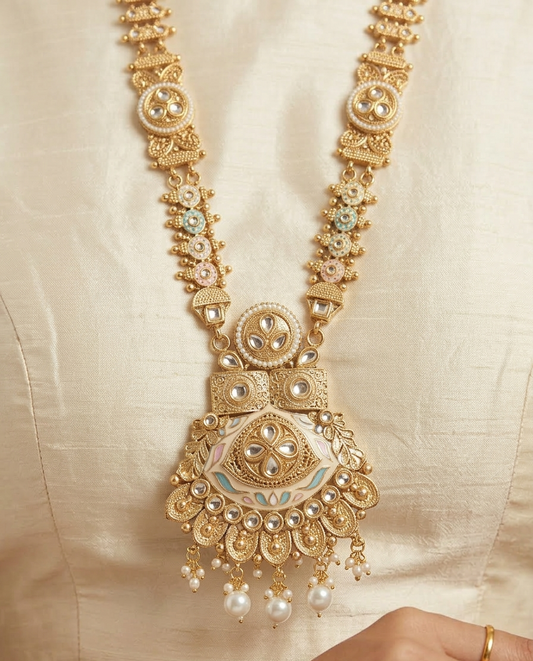 Royal Queen’s Necklace in Pastel Colour, Rajwada Collection
