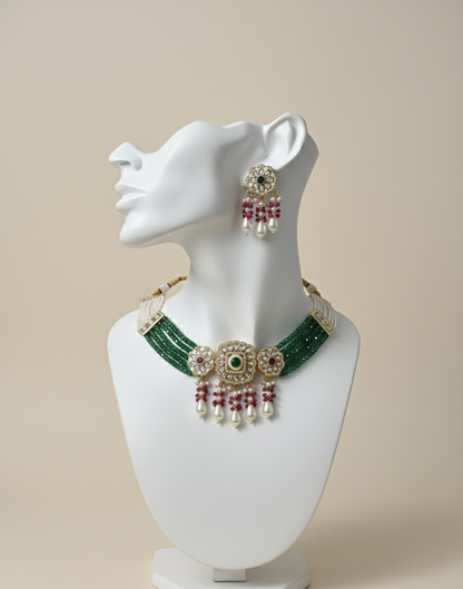 Elitare Emerald Noor Choker