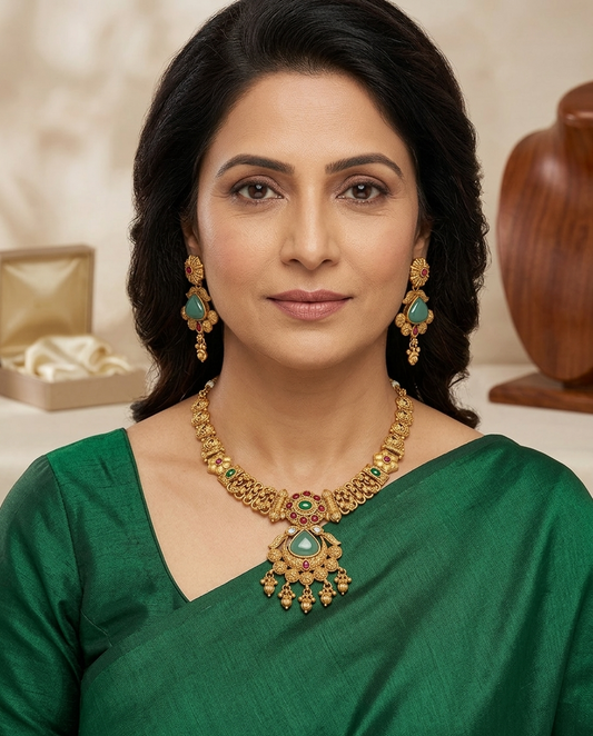 The Vrinda Emerald Guttapusalu Set