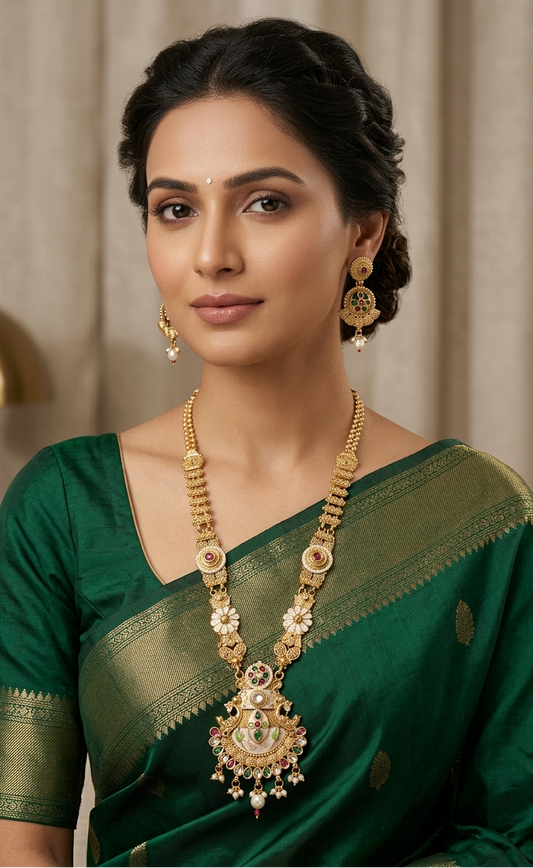 The Shwet-Aura Heritage Rani Haar Set