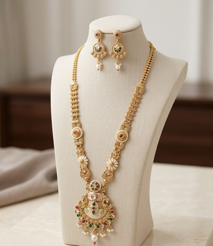 The Shwet-Aura Heritage Rani Haar Set
