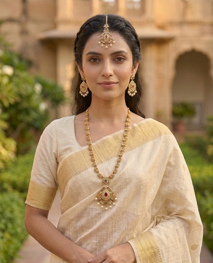 Elitare Timeless Queen Necklace